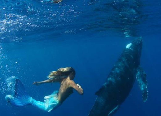 Hannah kendini deniz kızı sanıyor