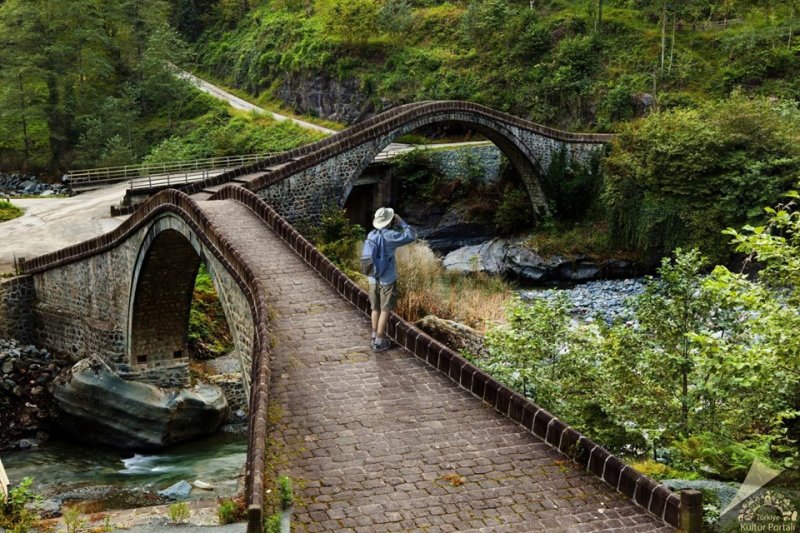 Tarihe tanıklık eden köprüler
