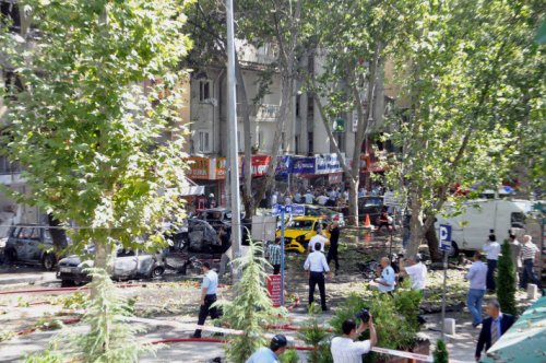 Ankara'daki patlamadan kareler 