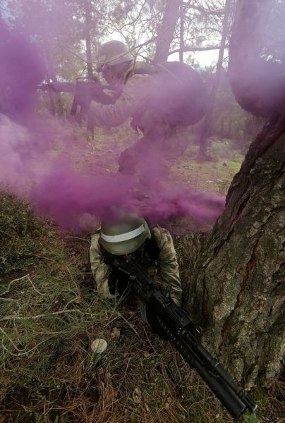TSK'nın özel timinden nefes kesen görüntüler