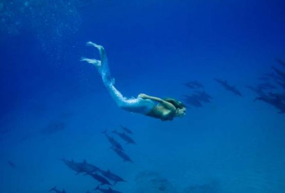 Hannah kendini deniz kızı sanıyor