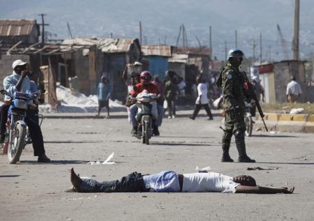 Haiti'de açık hava mezarlığı