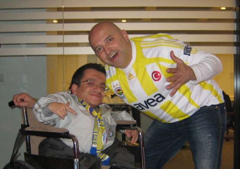 Bakın ünlüler hangi  takımı tutuyor 