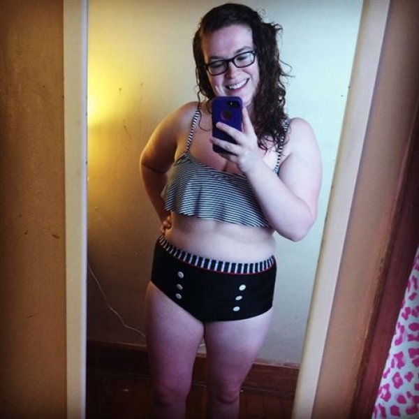 Kilolu kadınların "fatkini" çılgınlığı