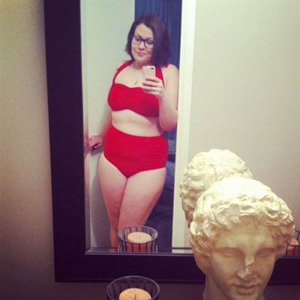 Kilolu kadınların "fatkini" çılgınlığı