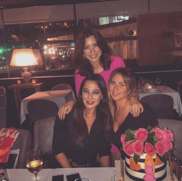 Güzel oyuncu Merve Sevi nişanlandı