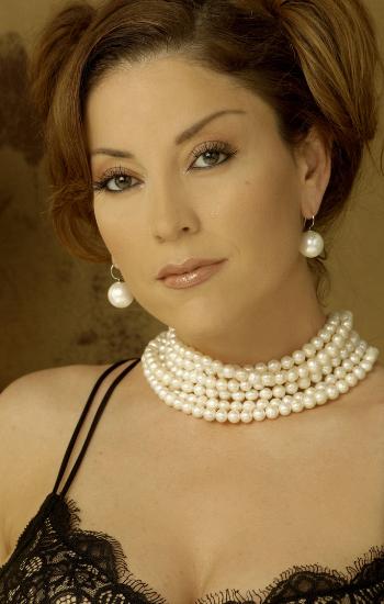 Aşkın Nur Yengi ile yeniden