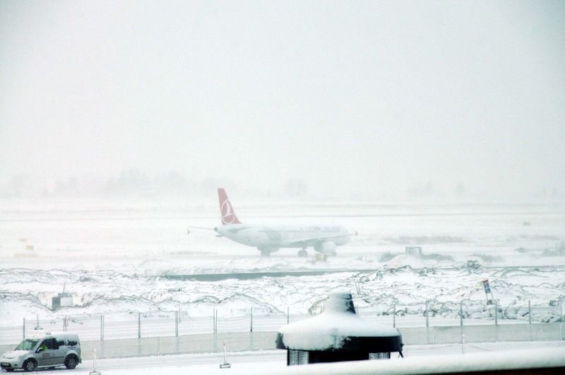 İstanbul'da kar yağışı hayatı olumsuz etkiledi