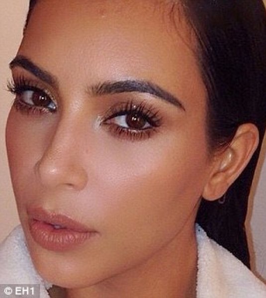 Kardashian'a benzemek için 350 bin lira harcadı