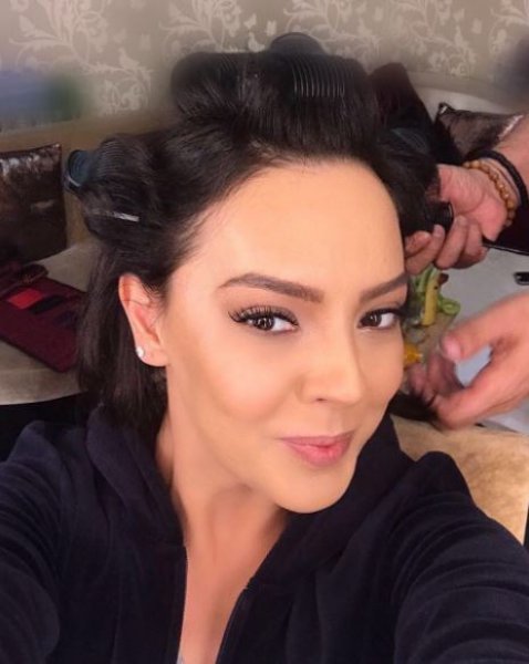 Ebru Gündeş'in 15 kiloluk tulumu