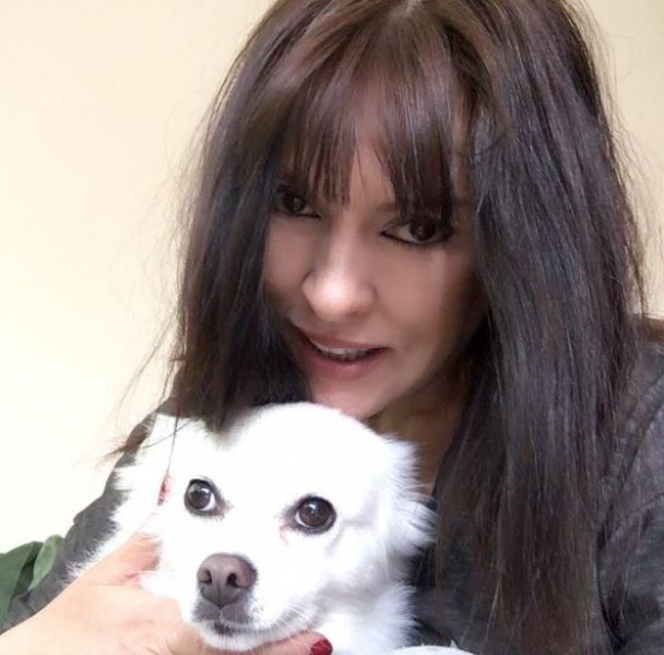 Aydan Şener bikinili fotoğrafını paylaştı