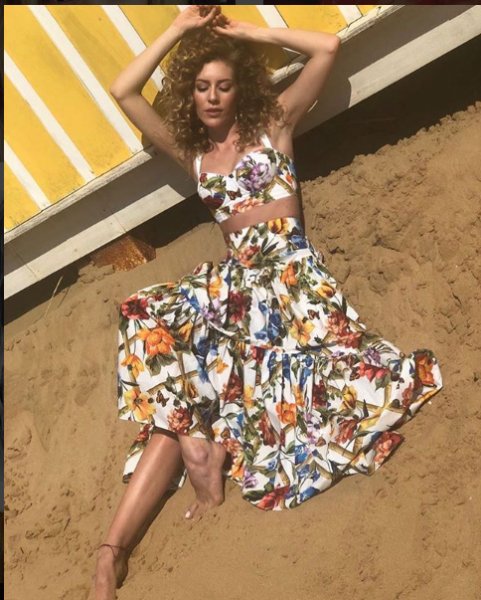 Kenan İmirzalıoğlu'dan eşi Sinem'e sürpriz parti