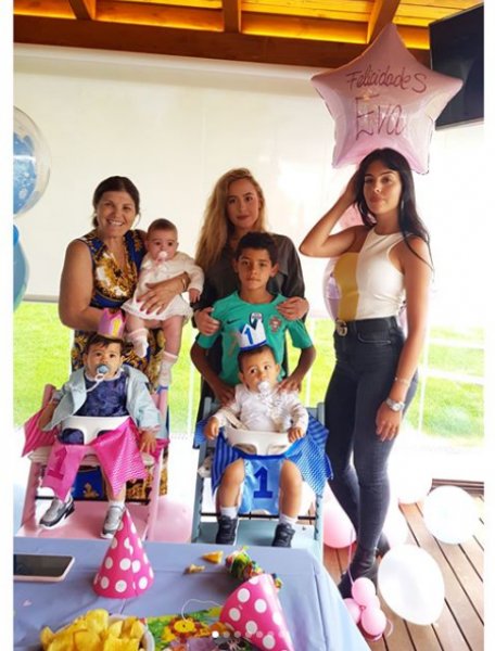 Ronaldo kızının yeni yaşını kutladı