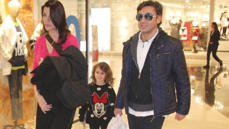 Deniz Akkaya sevgilisi Murat Varol'dan dayak yedi