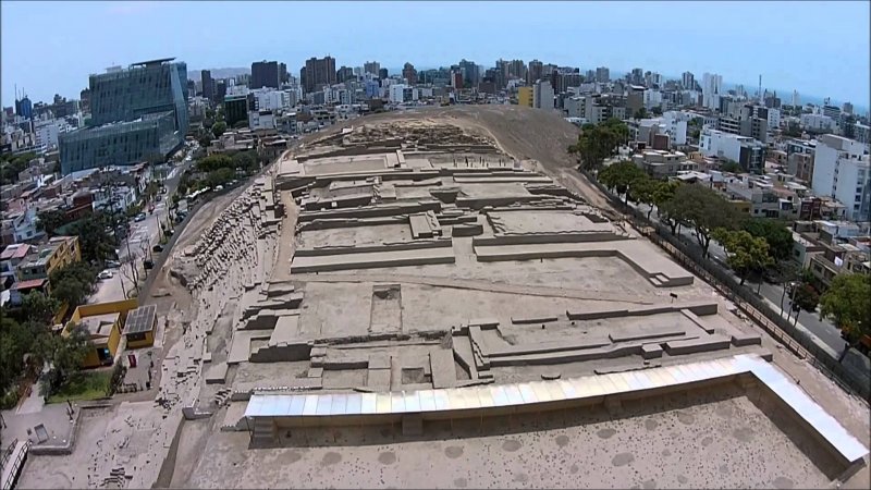 Peru'nun ortasında piramit çıktı