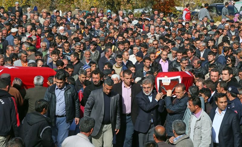 Madenciler son yolculuğuna uğurlandı