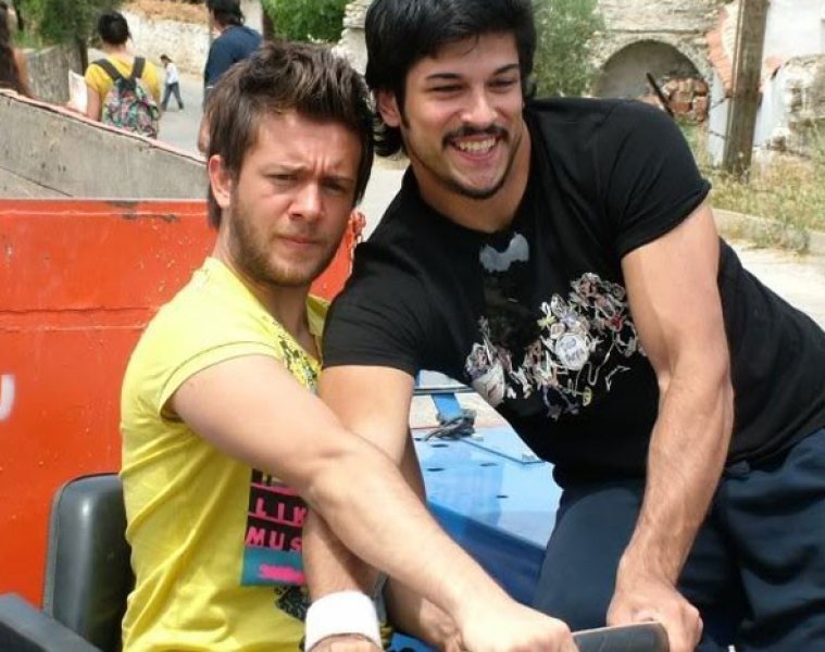 Şöhreti tek dizi ile yakalayan ünlüler