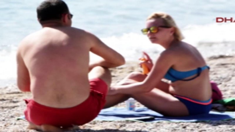 Kadın turiste rahatsız eden yakın markaj