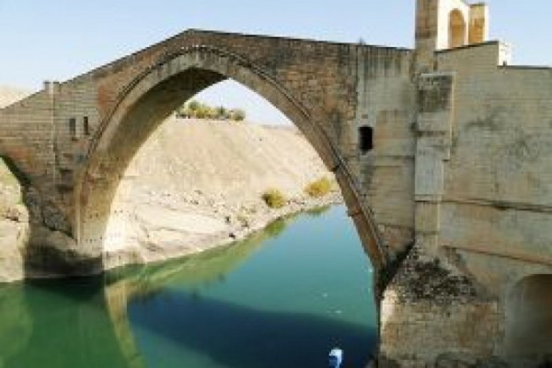 Tarihe tanıklık eden köprüler