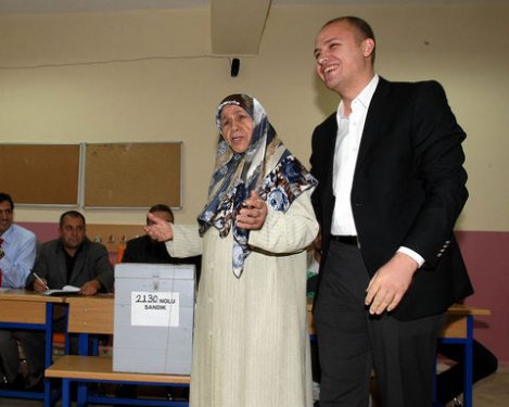 Başbakan Erdoğan'ın annesi vefat etti