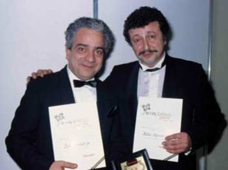 Zeki Alasya vefat etti