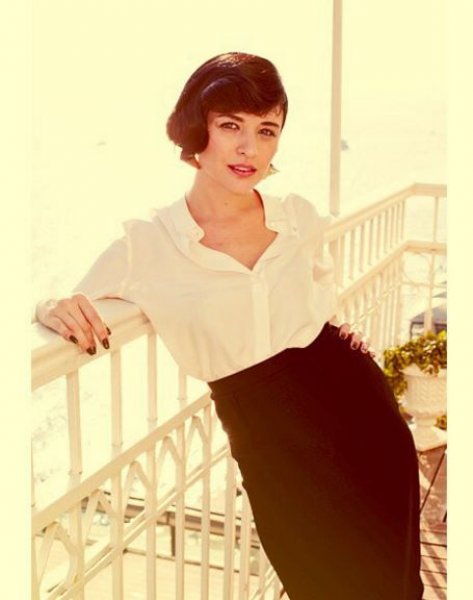 Oyuncu Gonca Vuslateri eski haliyle dalga geçti 