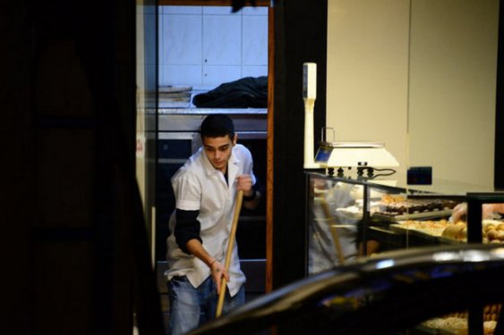 Ameliyatla erkek olan oyuncu Rüzgar Erkoçlar sessizliğini bozdu