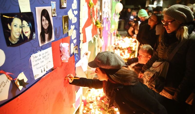 Tuğçe Albayrak'a liyakat nişanı kampanyası