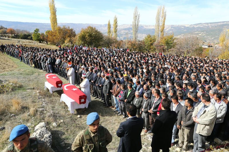 Madenciler son yolculuğuna uğurlandı