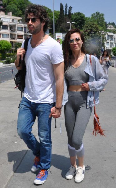 Şükran Ovalı ile Şükrü Özyıldız yine ayrıldı