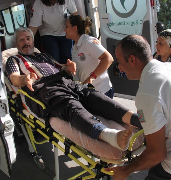 Kurban keserken yaralananlar hastaneye akın etti