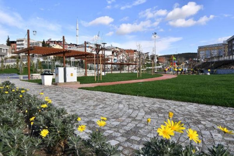 Moloz sahasıydı Neşet Ertaş Parkı oldu