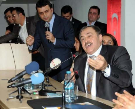 Bakan Eroğlu'na kızan vatandaş ağladı