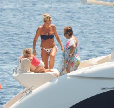 Pınar Altuğ ve Yağmur Atacan'ın tatil keyfi