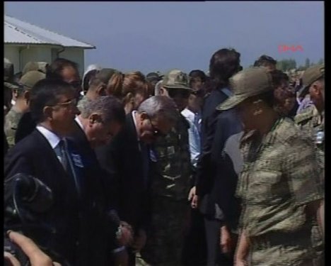 Çukurca şehitleri uğurlanıyor