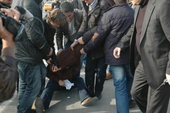 DHKP-C gözaltılarını protesto etmek isteyenlere müdahale