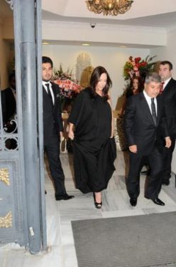 Ebru Gündeş'in 2 haftası kaldı