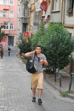 Ameliyatla erkek olan oyuncu Rüzgar Erkoçlar sessizliğini bozdu