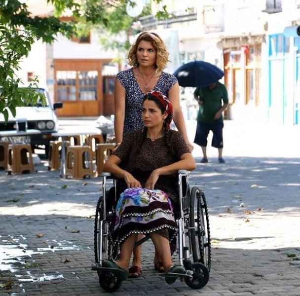 Güzel Köylü 12 haftanın reyting lideri