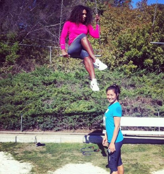 Tenis kortlarının yıldızı Serena Williams iç çamaşır mankeni oldu 