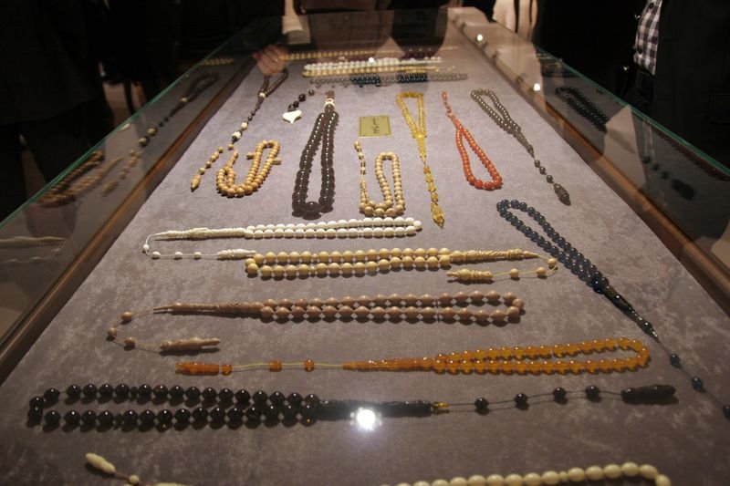 Ünlü tespih ustaları Adana'da sergi açtı