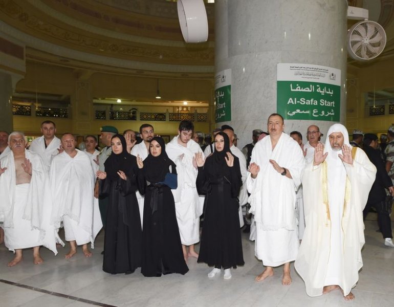 Aliyev'in umre ziyaretinden kareler