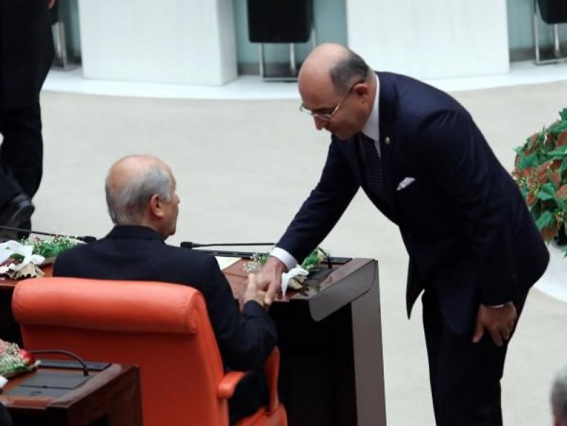 Meclis'te yemin töreni