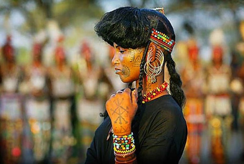 Afrikalı Wodaabe Kabilesi Her Yıl Erkek Güzellik Yarışması Düzenliyor