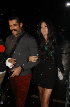 Burak Özçivit ve Ceylan Çapa defilede