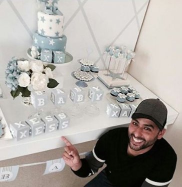 7 aylık hamile Yolanthe Cabau soyundu