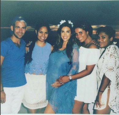 7 aylık hamile Yolanthe Cabau soyundu