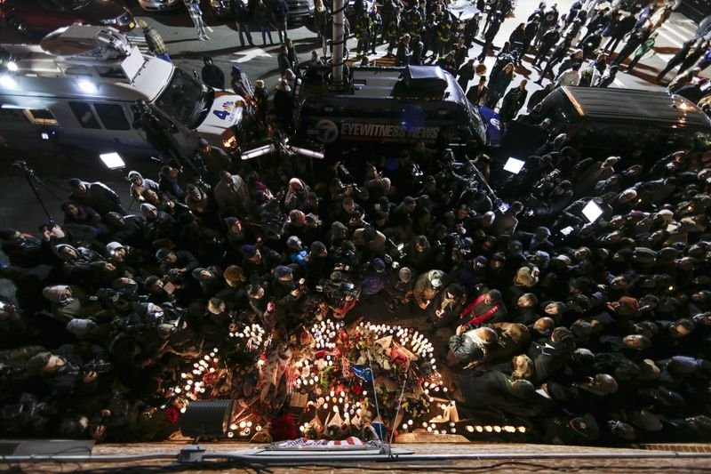 ABD'de öldürülen polis memurları için anma töreni