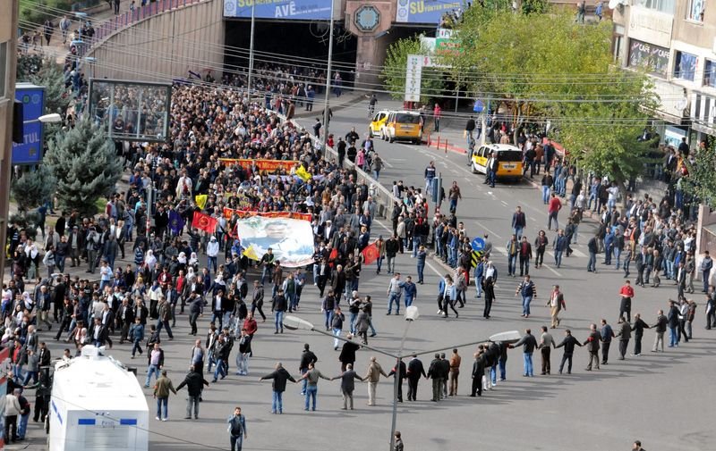 HDP'nin çağrısıyla Kobani'ye destek için toplandılar