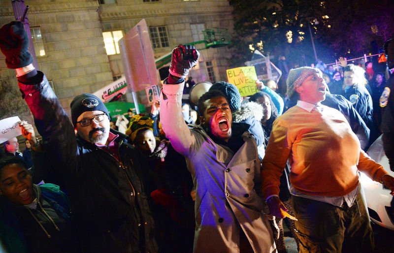 Polise takipsizlik kararı ABD'lileri sokağa döktü